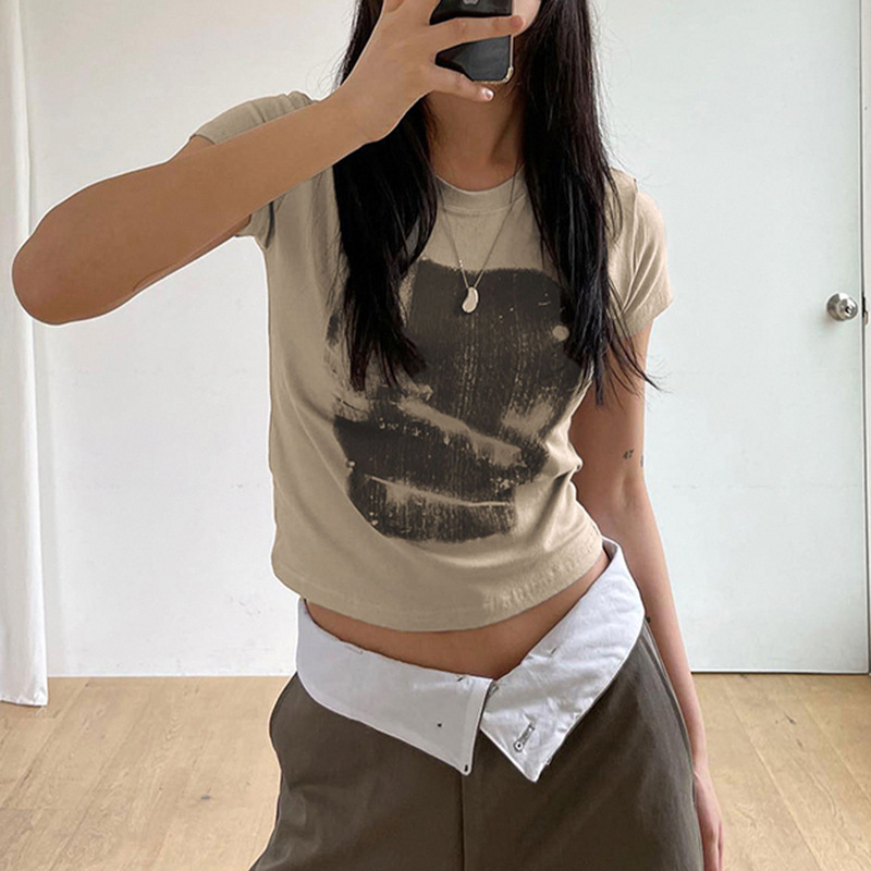 Fashionable Daily Versatile Slim Fitting Short T-shirt