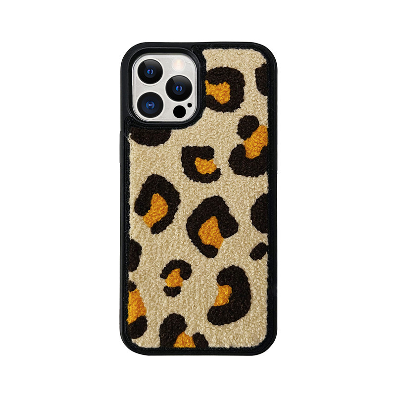 Towel velvet leopard print