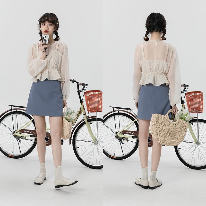 Women's Niche Lantern Sleeve Fake Two Piece Top