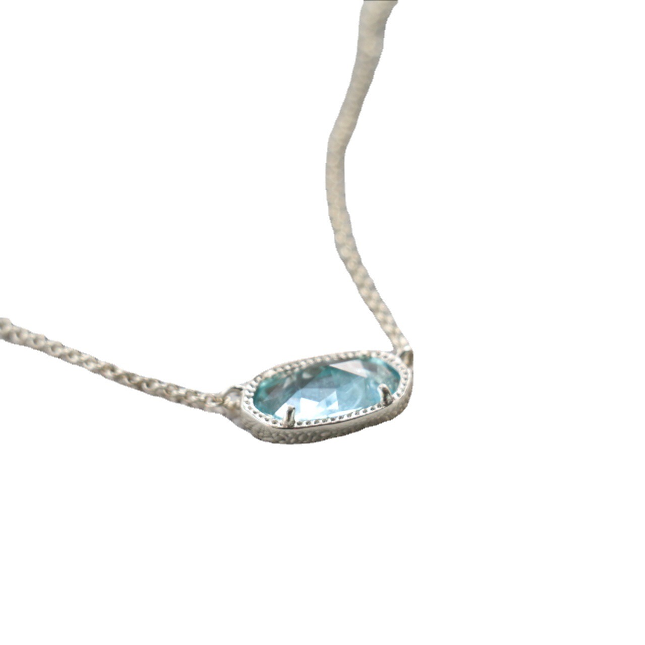 Women's Graceful And Fashionable Oval Geometric Transparent Ocean Blue Glass Necklace