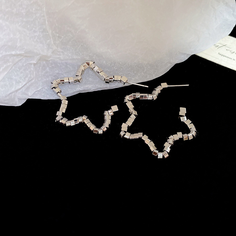 Silver Needle High-End Circle Stud Earrings Niche Design Cold Style Ear Ornaments