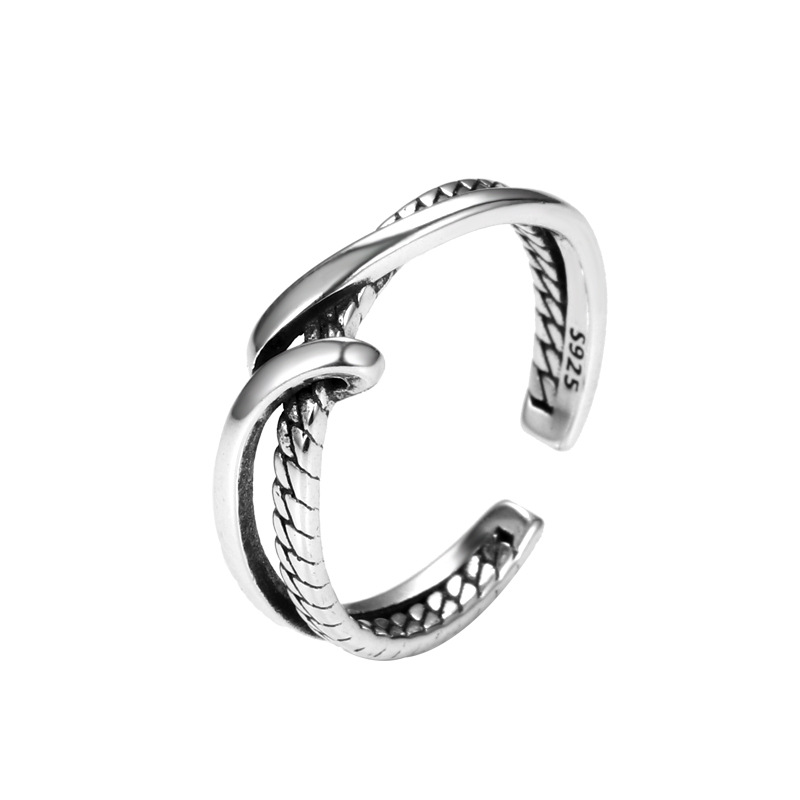 خاتم فاخر بتصميم نيتش ريترو بسيط