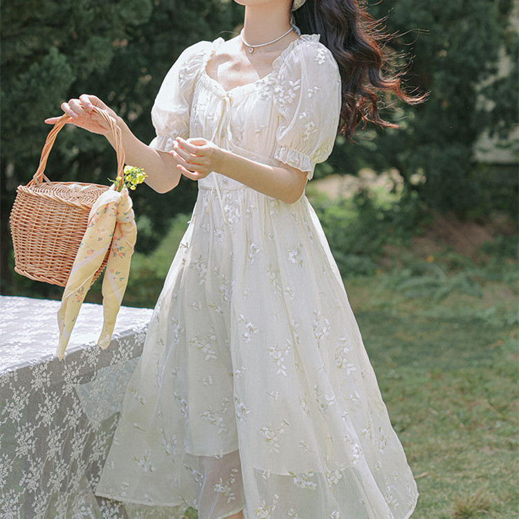 Women's Fashion Temperament Chiffon Square Neck Tied Embroidered Dress