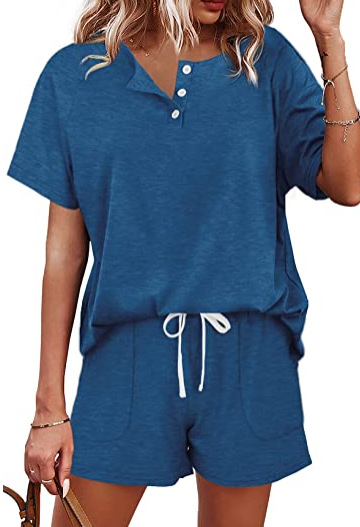 Solid color short sleeve T-shirt shorts two-piece set, final lifestyle photo showing complete co-ord look