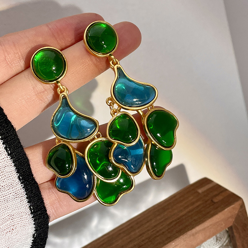 Title 5, Retro Debutante Style Green Ear Studs Earrings