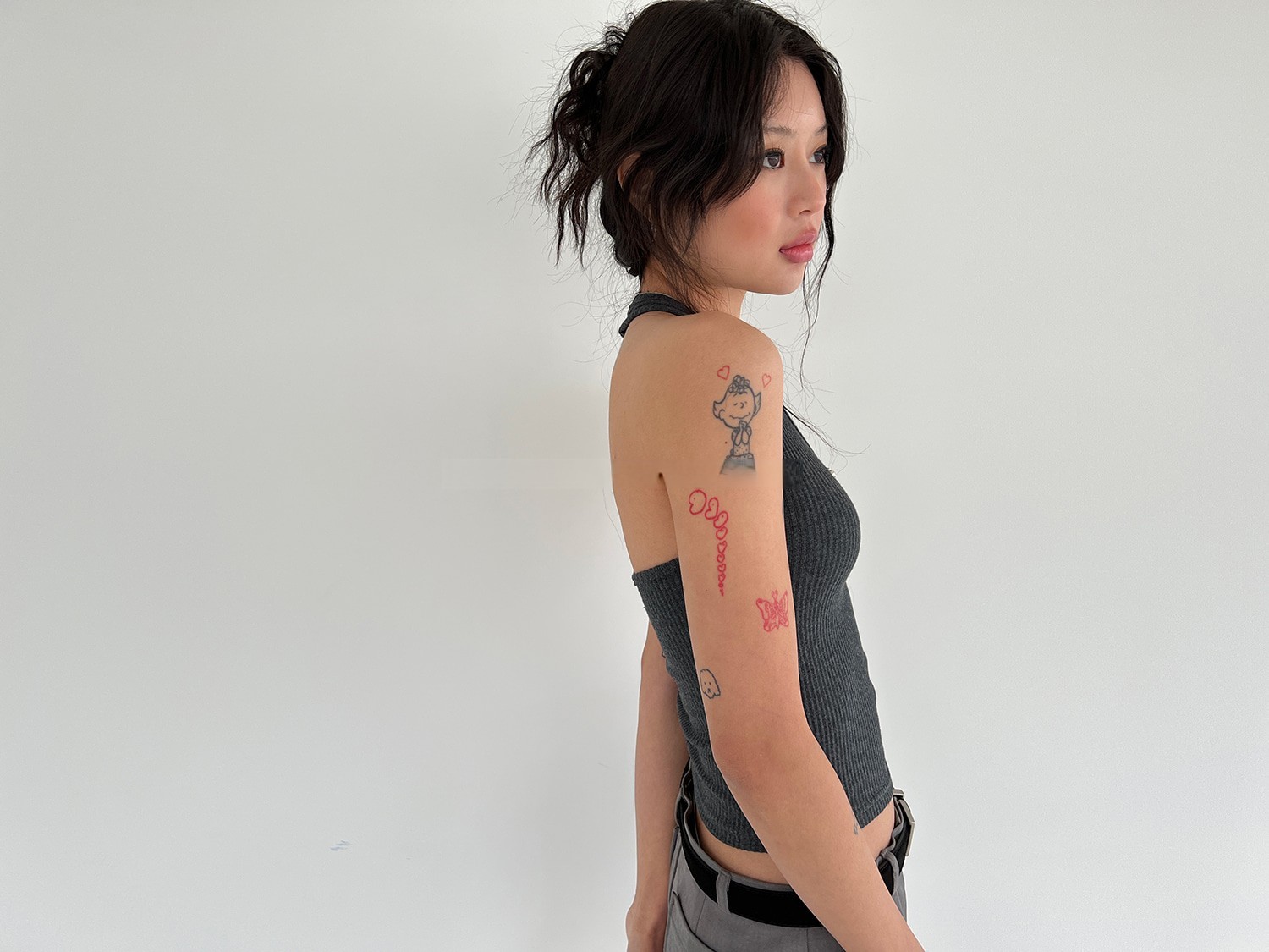 Short Slim Thread Suspender Tank Top