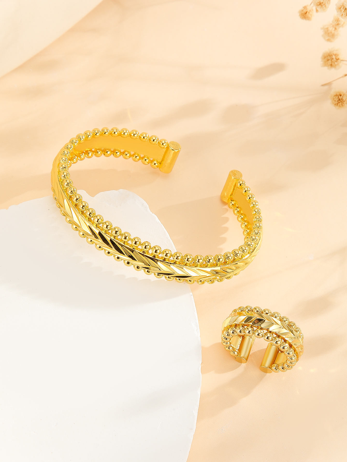 2pcs Vintage Gold Plated Bracelet, Open Bracelet Ring Jewelry, Women's Festival Wedding Jewelry Set — foto 2
