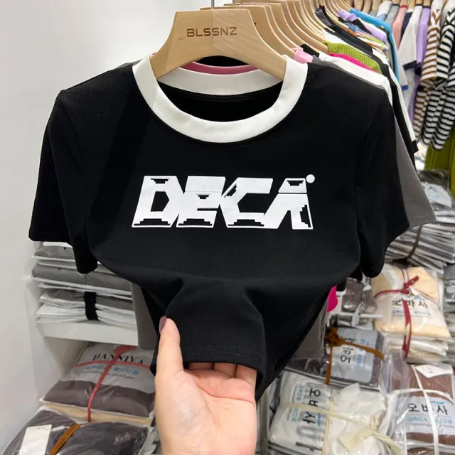 Short sleeved T shirt Women's Western Style Retro Print V neck Round Neck Black - Shop at LoveMi