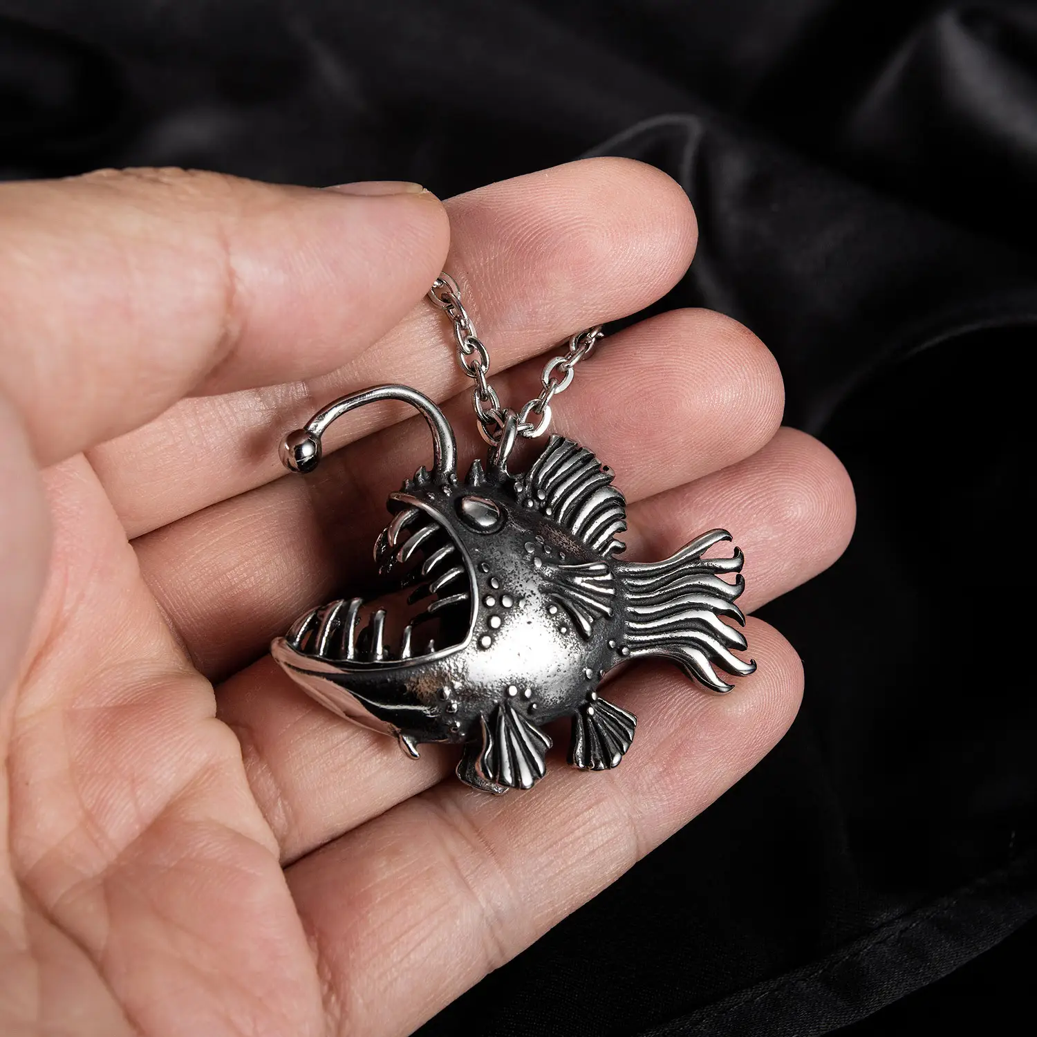 Street Hip Hop Classic Vintage Men Stainless Steel Fish Necklace