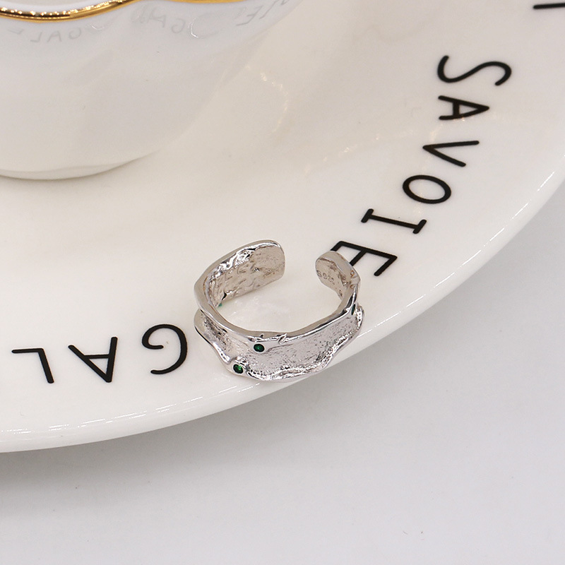 Small Design Sense Texture Wrinkled Irregular Surface Inlaid Zircon