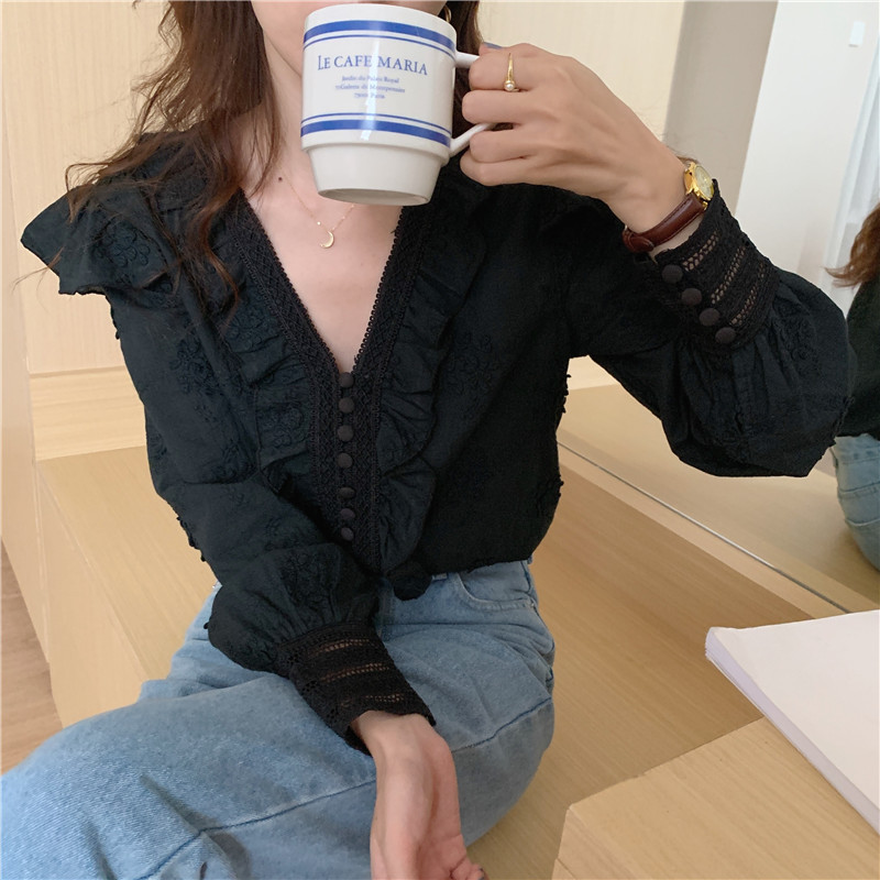 Girl Embroidery Lace Long Sleeved Shirt — image 1