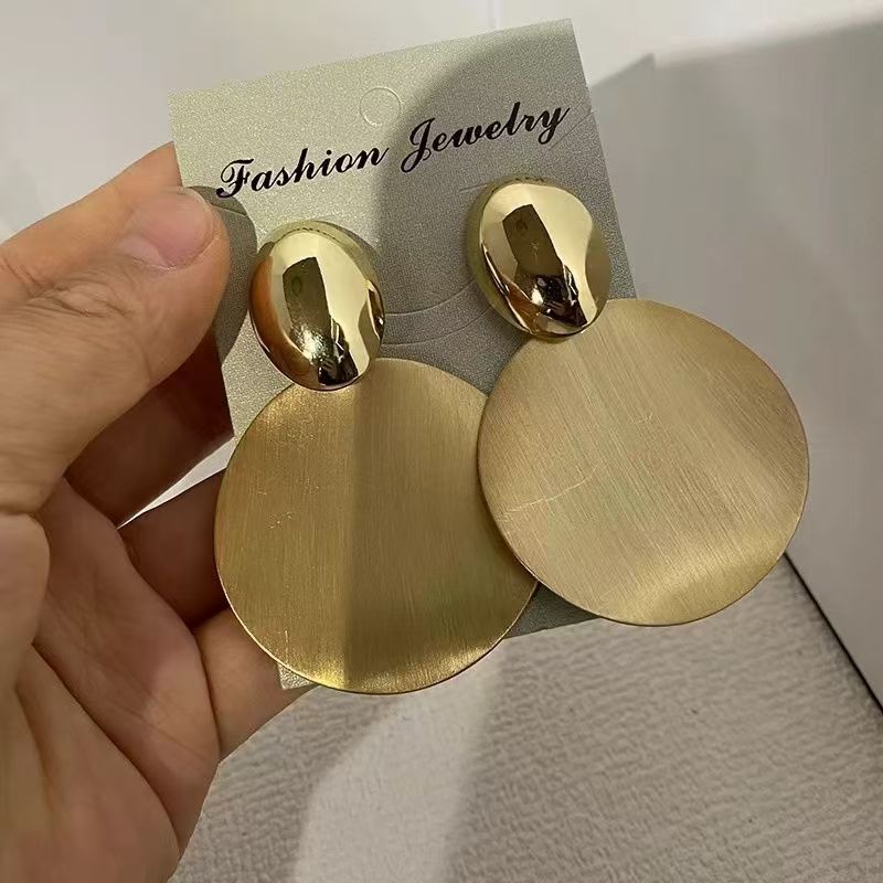 Bold Round Brushed Pleated Earrings, Retro Metal Studs, Face Slimming Luxury Jewelry