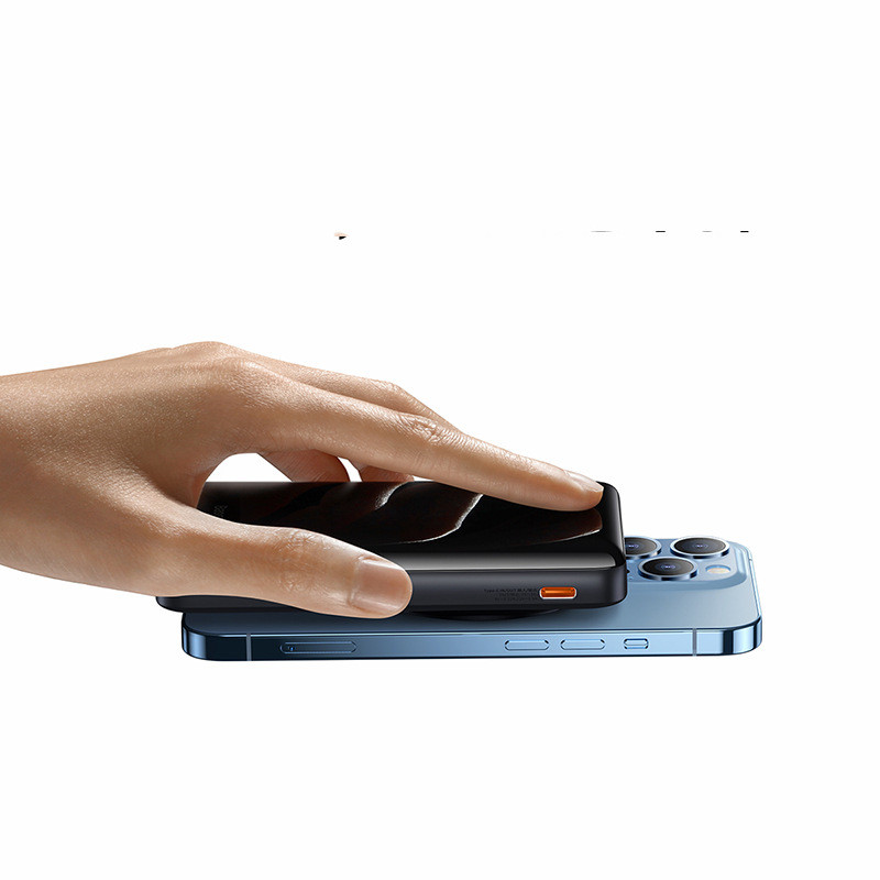 3-in-1 Slim Magnetic Power Bank Wireless - Image 3