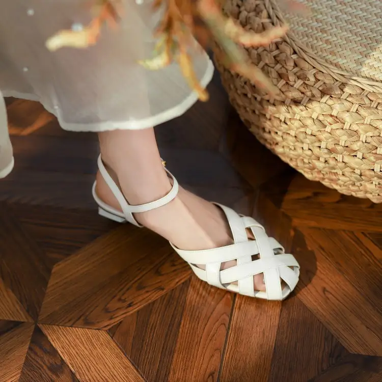 Shaped Thick Heel Round Toe Buckle Hollow Toe Cap Sandals