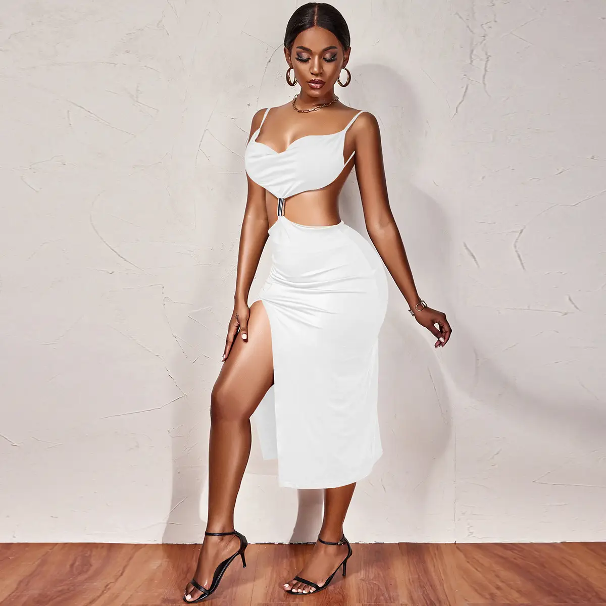 Sexy V-neck Halter Pleated Suspender Dress