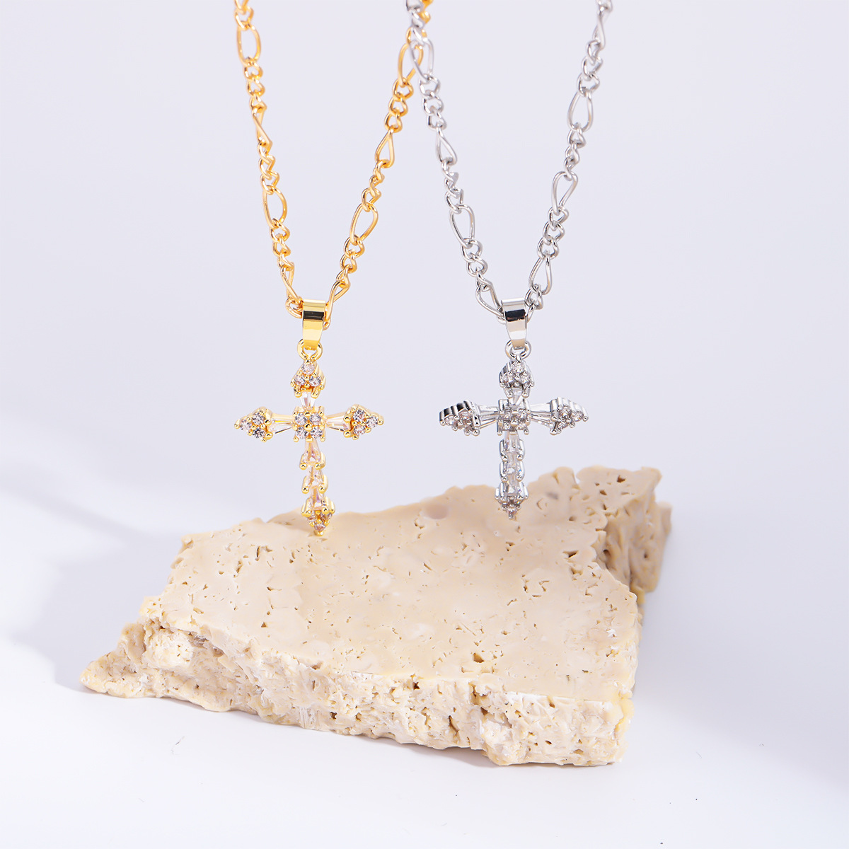 Trendy Copper Inlaid Zircon Cross Stainless Steel Necklace For Women, Fashion All-match Clavicle Chain Jewelry