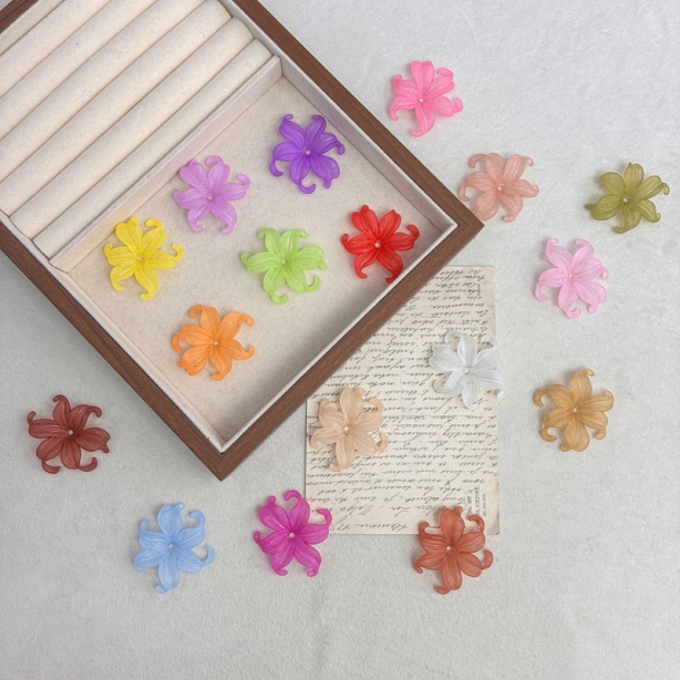 Matte Acrylic Curled Petal Iris Charms, Translucent Frosted Center-Drilled Spacers For DIY Vintage Hair Sticks, Earrings & Pendant Crafts.