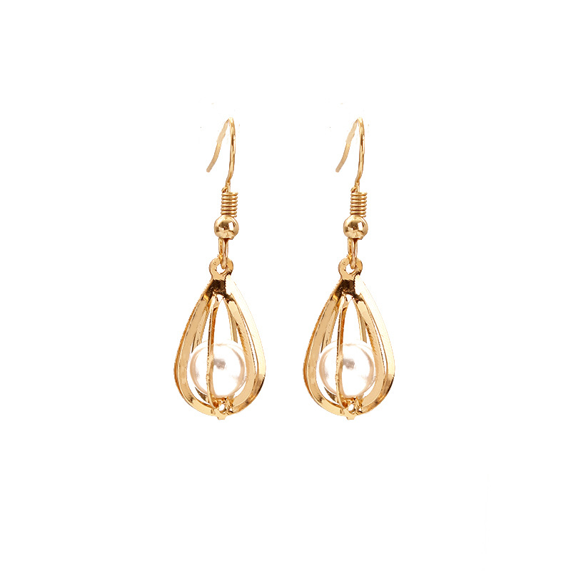 Drop-Shaped Pearl Long Gold-Covered Vintage Tassel Gold Earrings