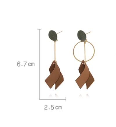 Women's Asymmetric Premium Niche Design Earrings