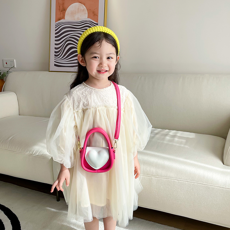 Children's Fashion Cute Peach Heart Crossbody Handbag
