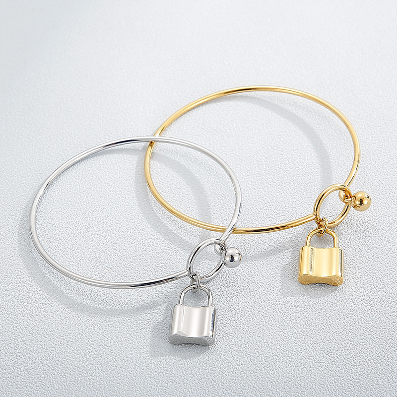 Simple Stainless Steel Geometric Square Brand Lock Bracelet