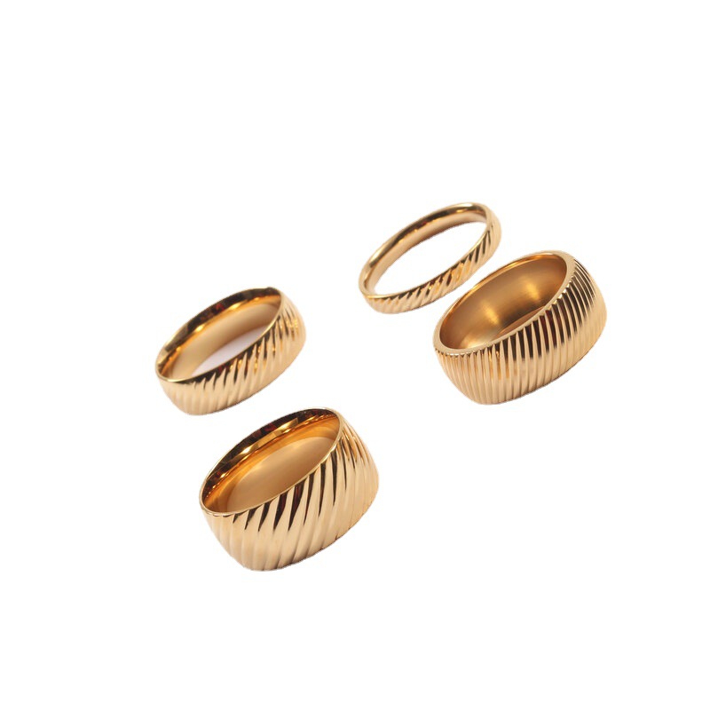 Title 6, Antieke Camber Twill Twist titanium stalen ring