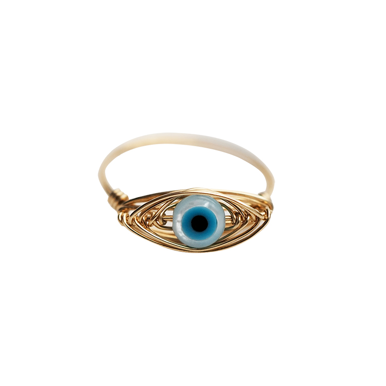 Title 5, Bague Lovers Eye incrustée dor, un bijou symb...