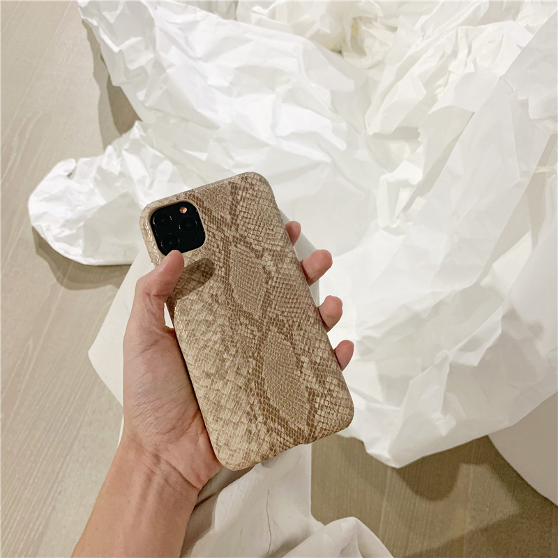 Retro Brown Coffee Snakeskin Pattern Silicone Phone Case - Image 4