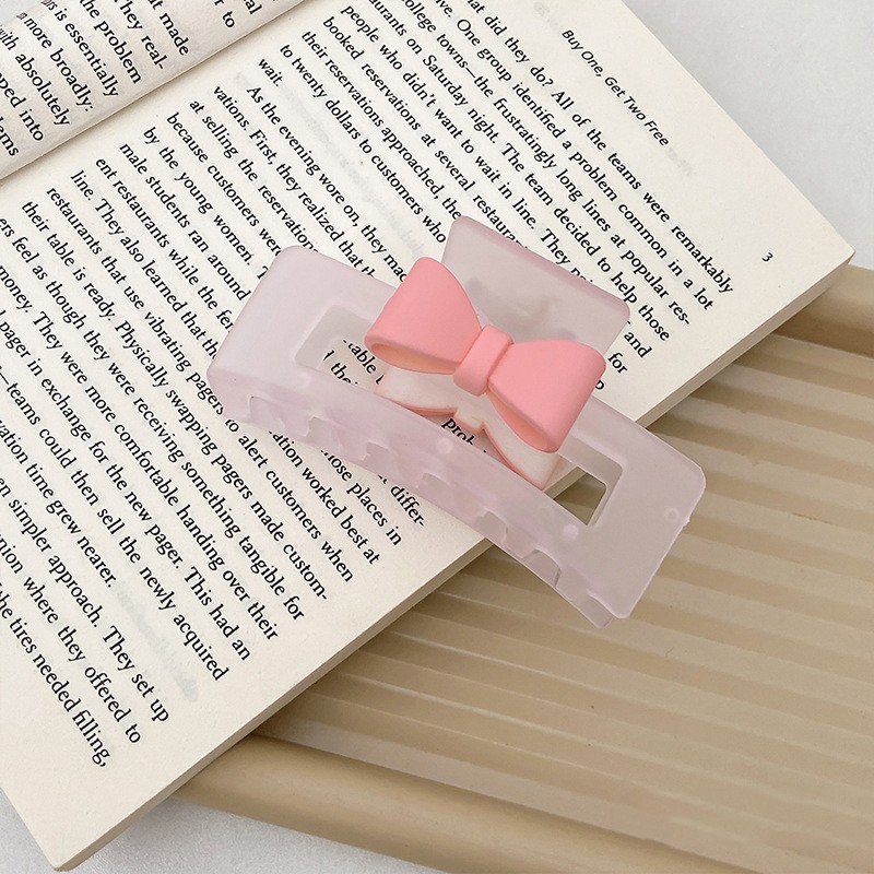 Transparent Frosted Texture Grip Girl Simple