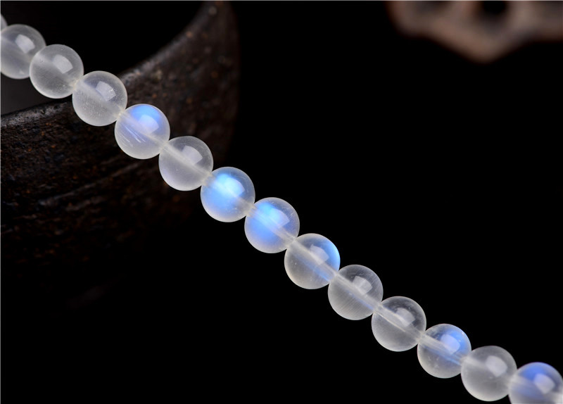 Title 2, Natuurlijke crème blauwe maanlicht armband