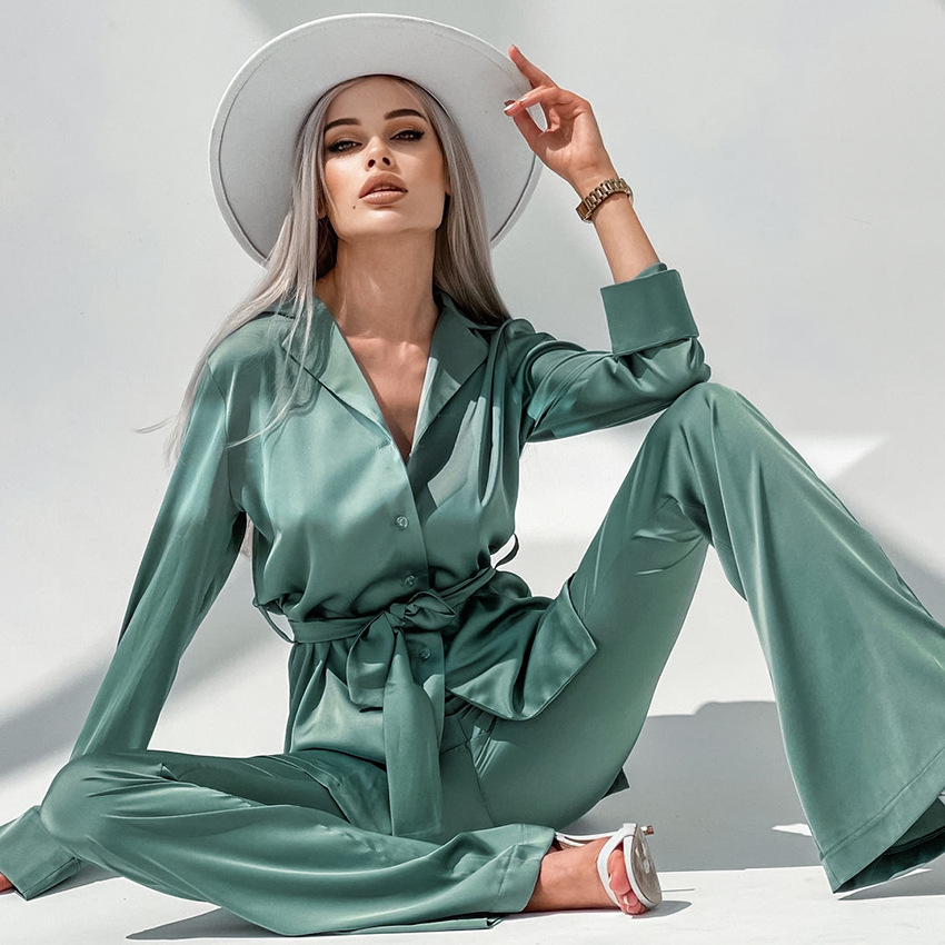 Title 3, Satin Imitation Silk Green Flared Sleeve Long-s...