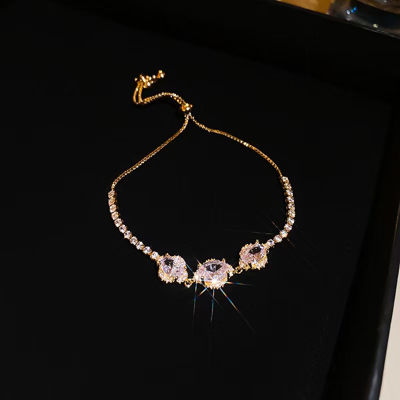 Western Style Cubic Zirconia Love Heart Bangle Exquisite Luxury Bracelet Chic Niche Fashion Jewelry