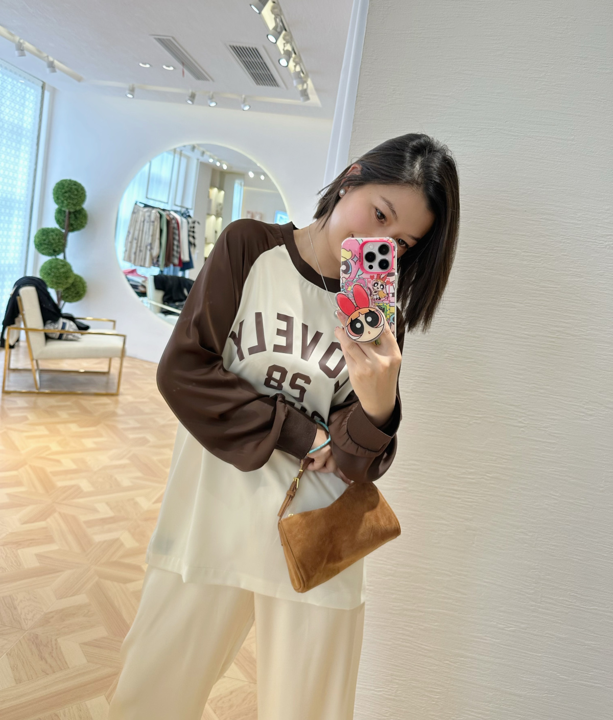 Women's Fashionable Chest Letter Long Sleeve T-shirt In Contrast Color Sweater