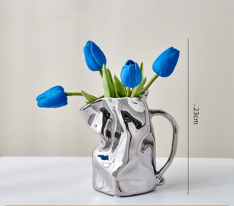 Kettle vase silver