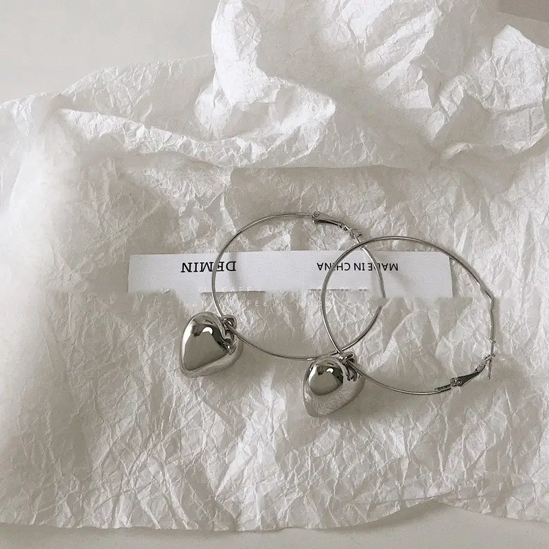 Love Ring Earrings Are Fashionable In Europe And America