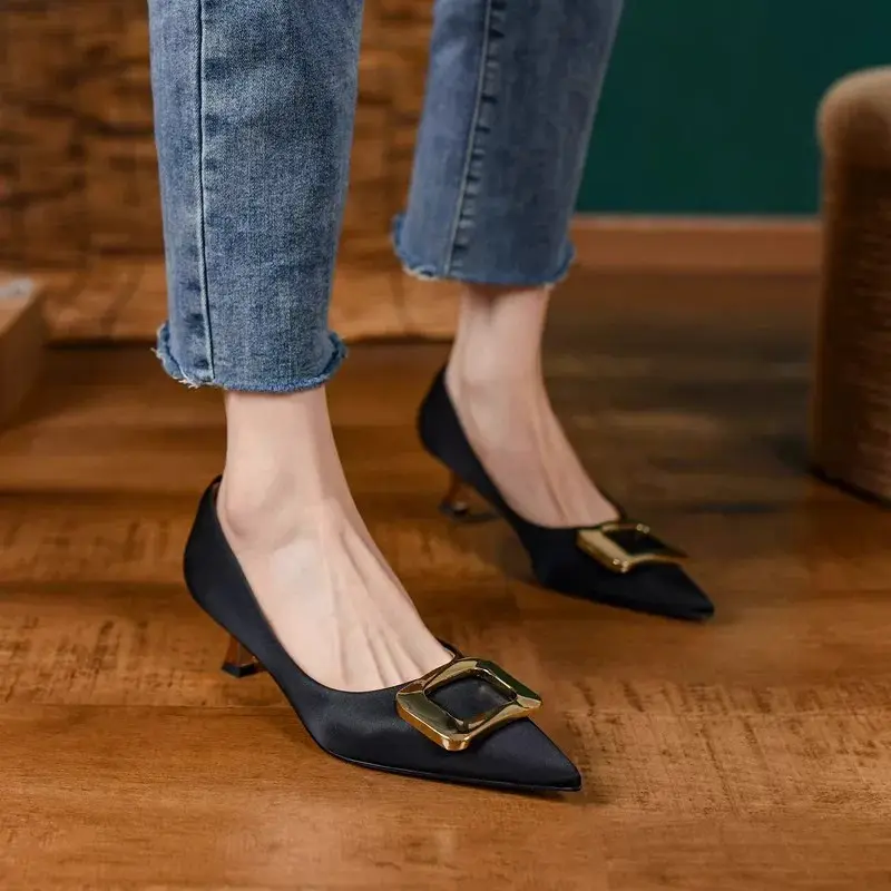 Women Minimalist Luxury Satin Kitten Heel Pumps