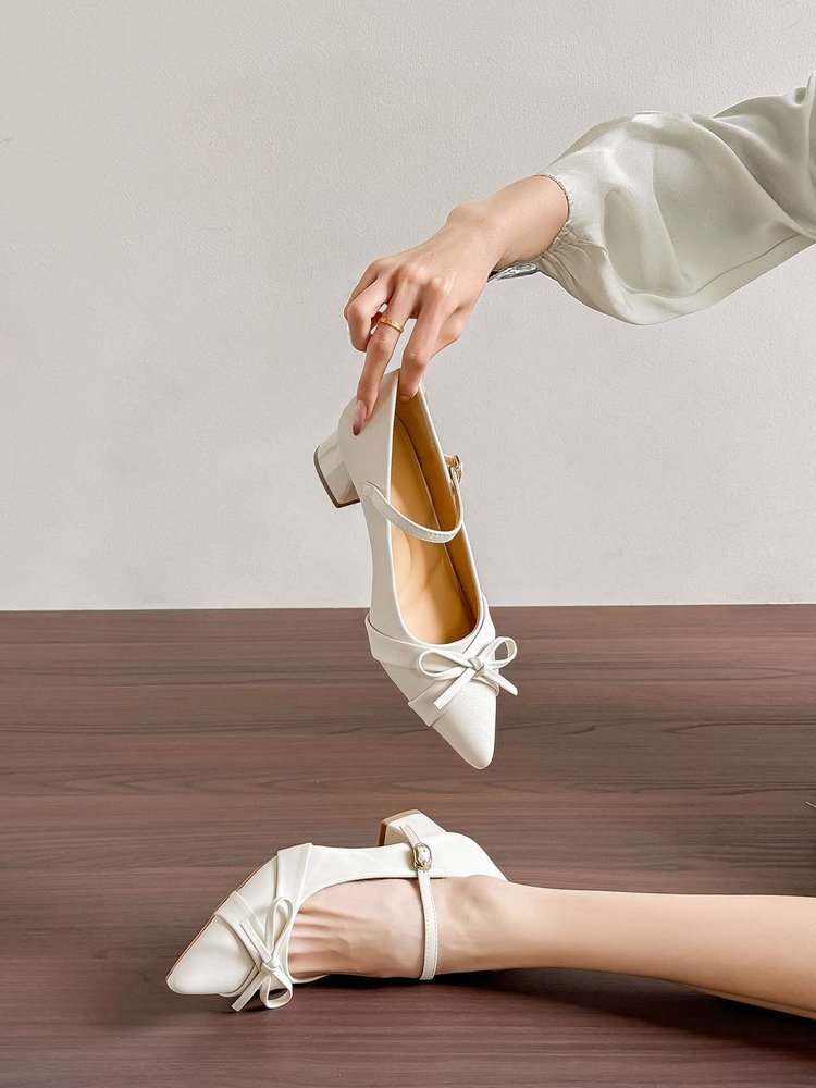 Block Heel Mary Jane Pumps, picture 3 of 4
