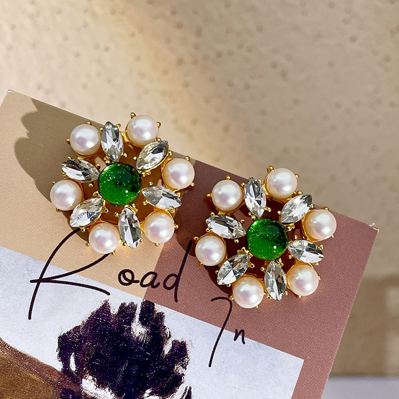 Title 8, Retro Debutante Style Green Ear Studs Earrings