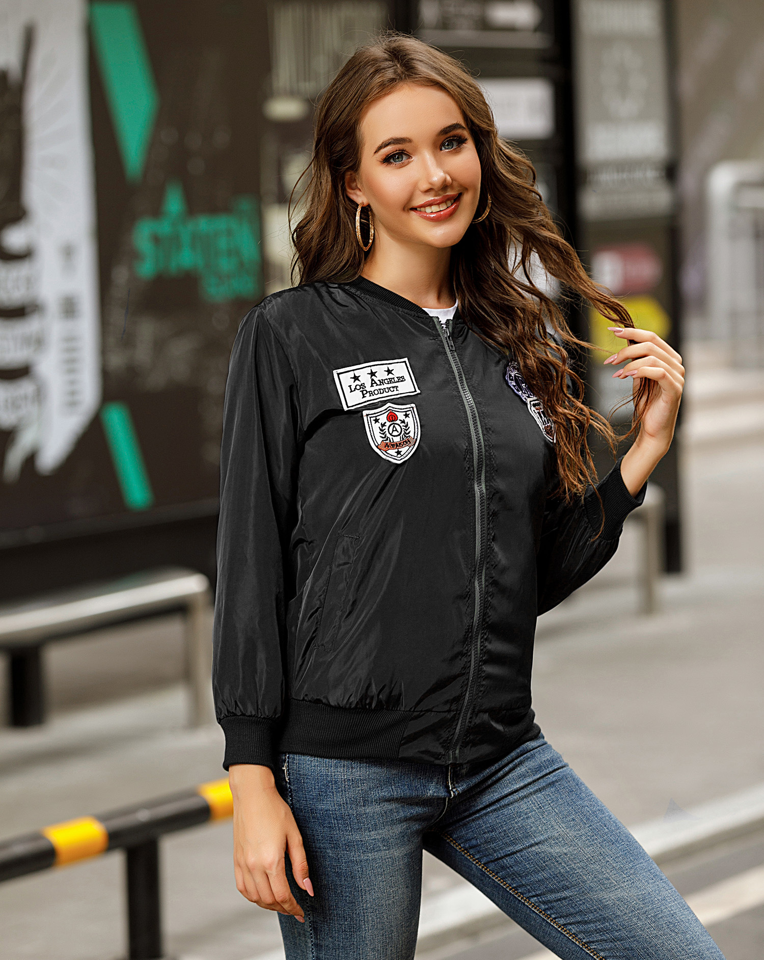 Title 4, Baseball Jacke mit Aufnäher. Diese Jacke bietet...