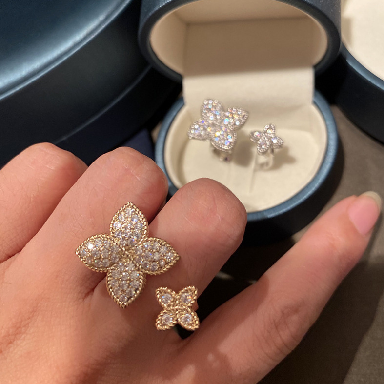Zircon Three-dimensional Flower Four-leaf Flower Full Of Diamonds Index Finger