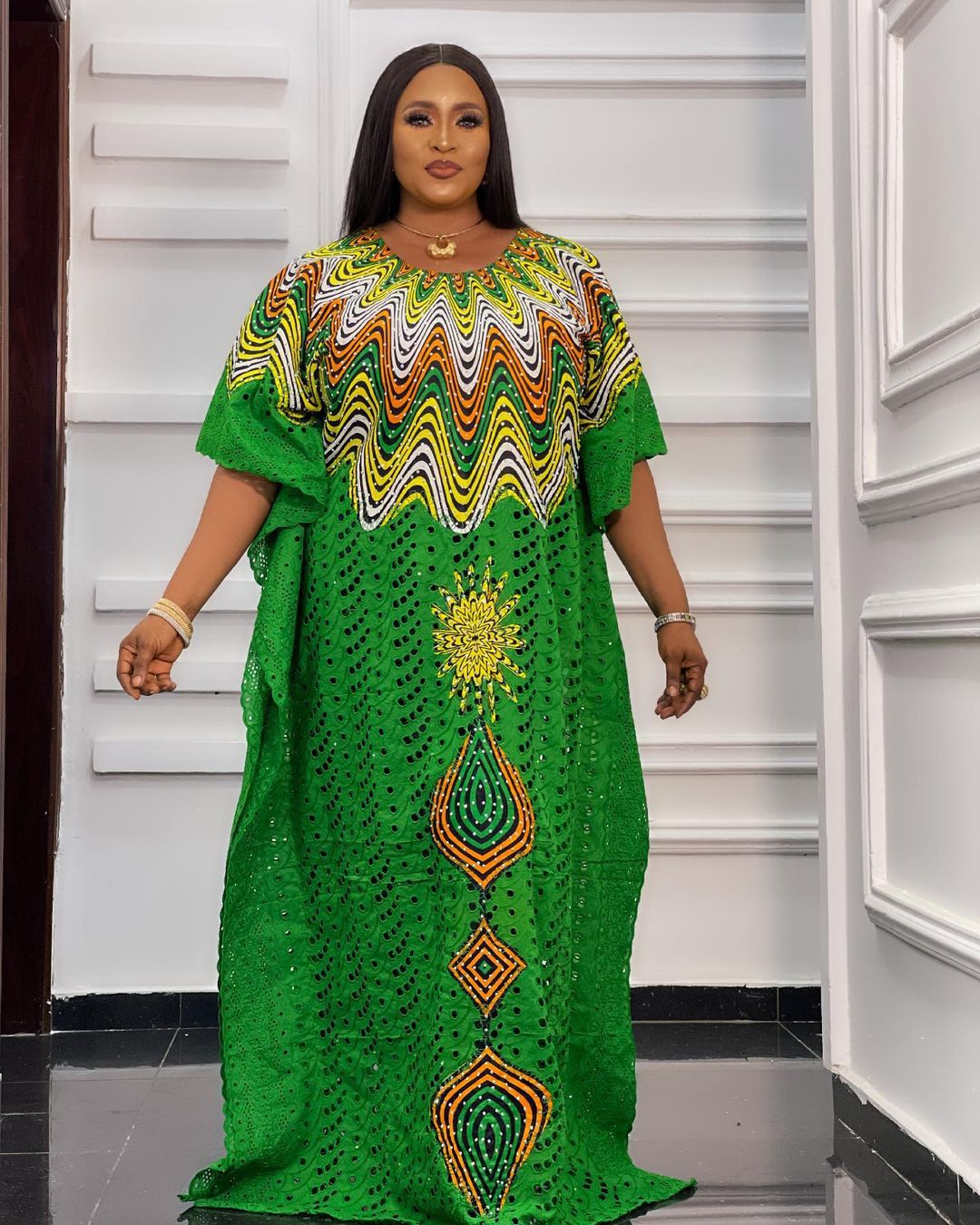 Embroidered Robe With Inner Skirt, picture 5 of 5
