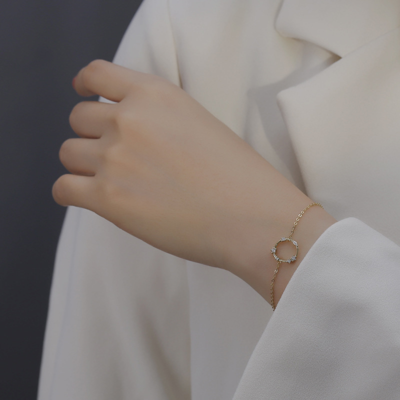 Advanced Simple And Slim Temperament  Bracelet