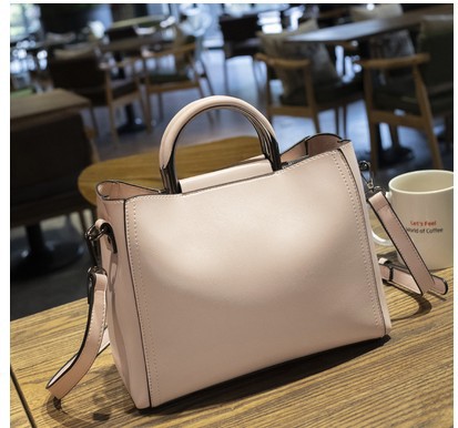 Trendy Retro Fashion Single Room Diagonal Female Bag