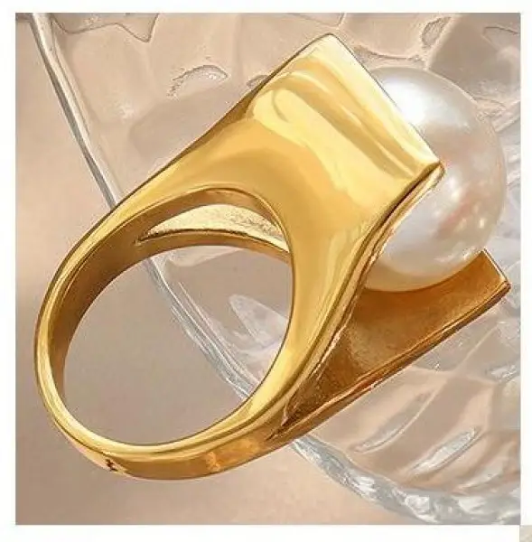 Stainlees steel pearl ring