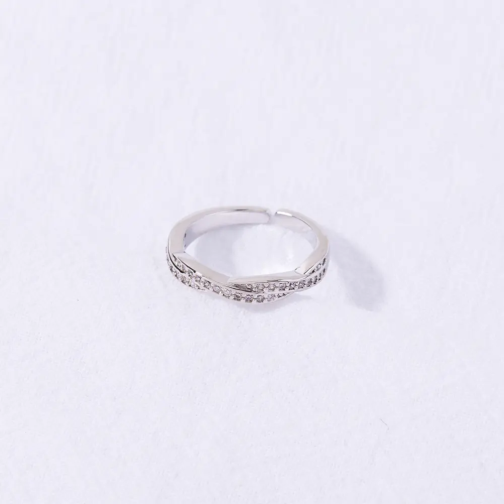 European and American cross-border simple style shining zirconium ancient retro creative knotted ring fashion cold wind ring female jewelry