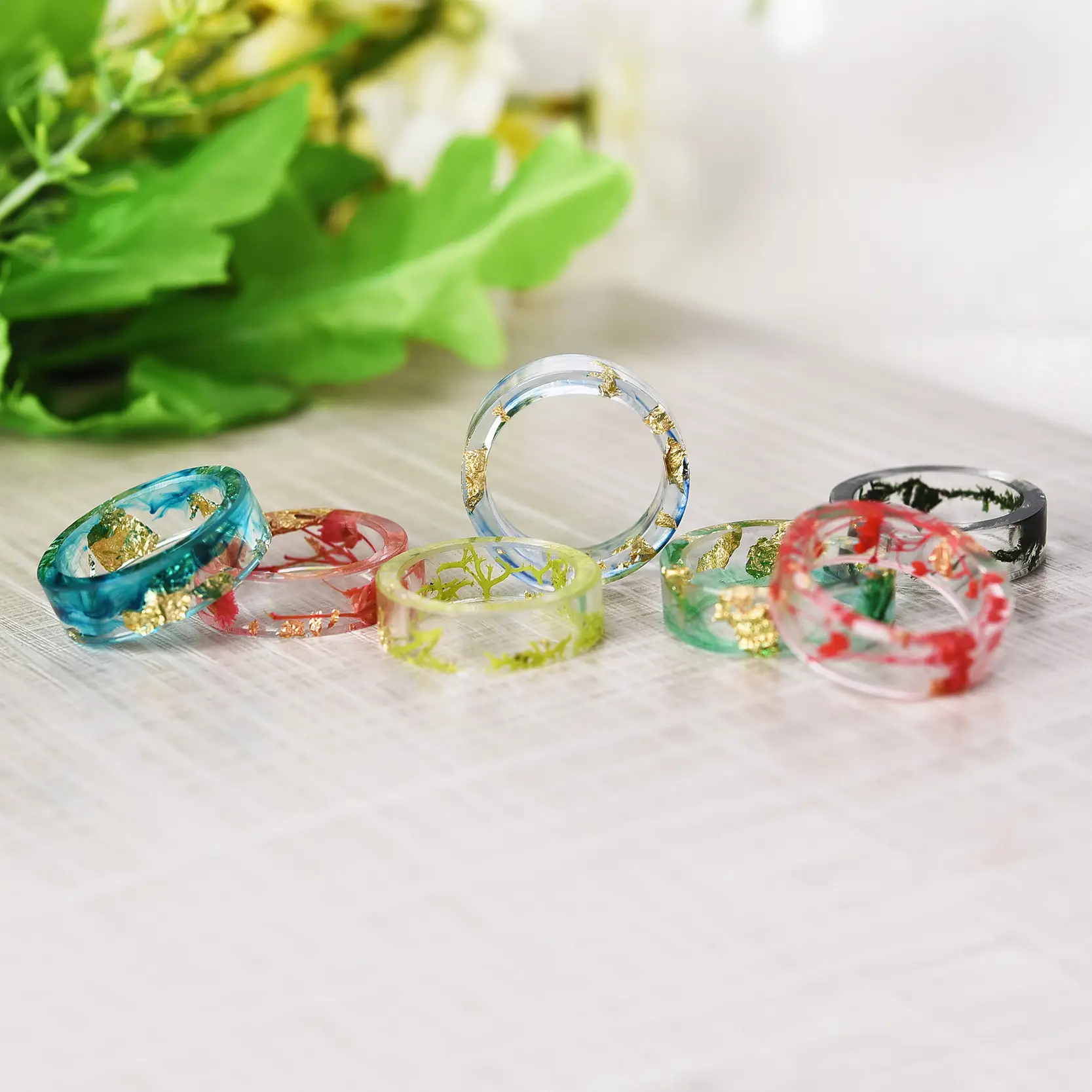 Fashionable And Simple Women's Dry Flower Resin Ring