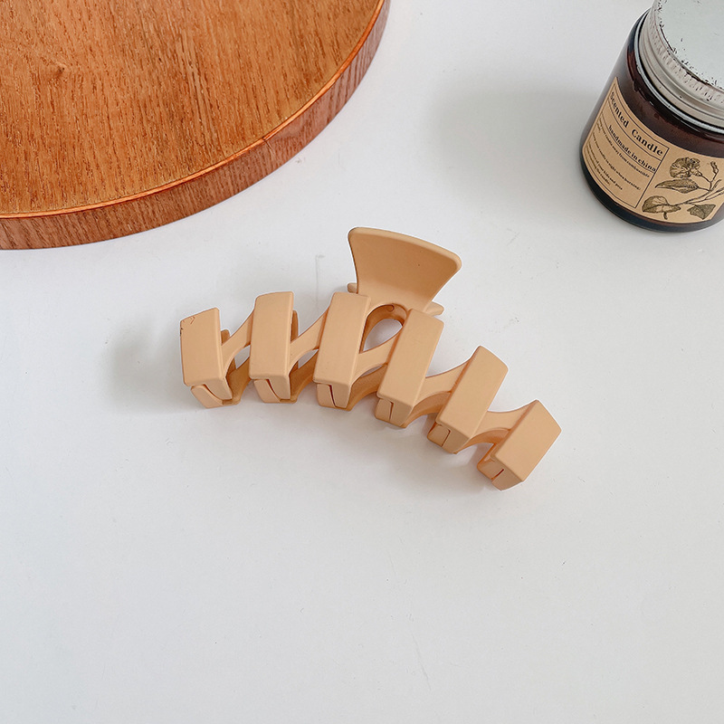 Irregular Clamp