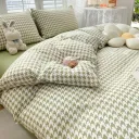 Houndstooth Green