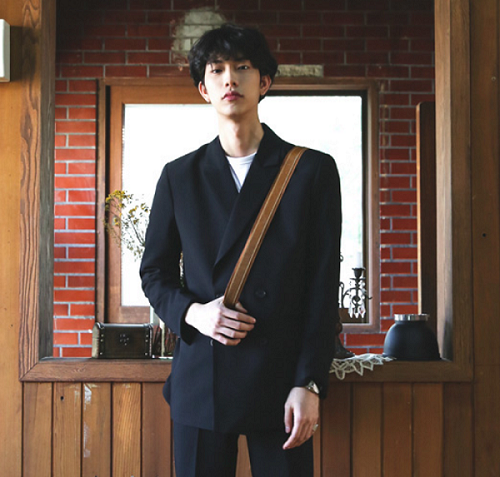 The handsome Korean style suit men's self-cultivation fashion retro casual British style handsome suit double-breasted two-piece suit