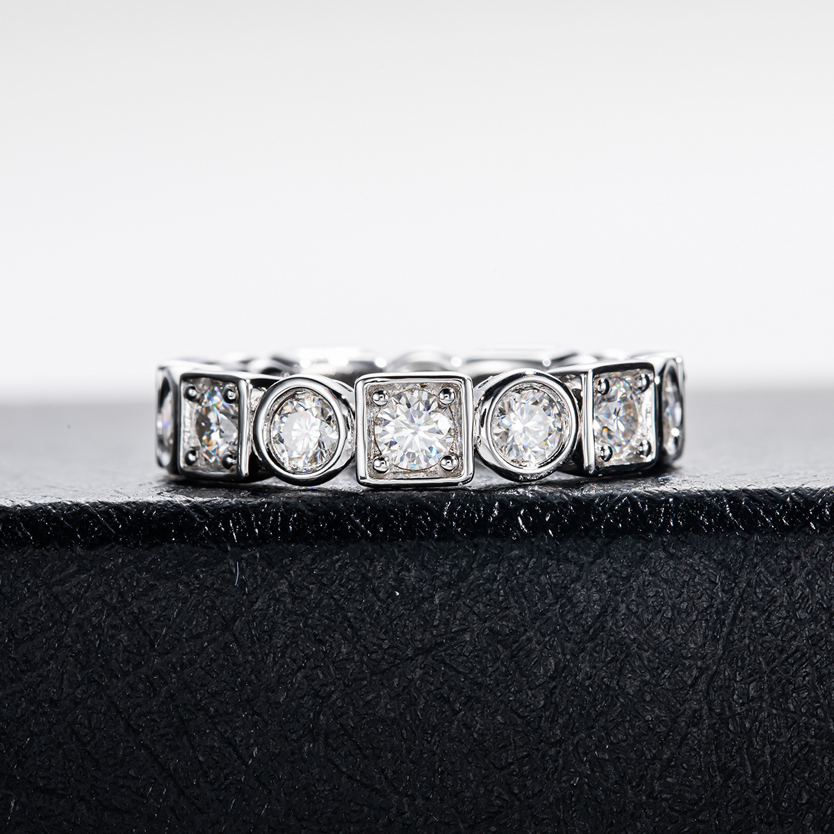 Moissanite Women's S925 Sterling Silver Single Row Diamond Ring - Image 6